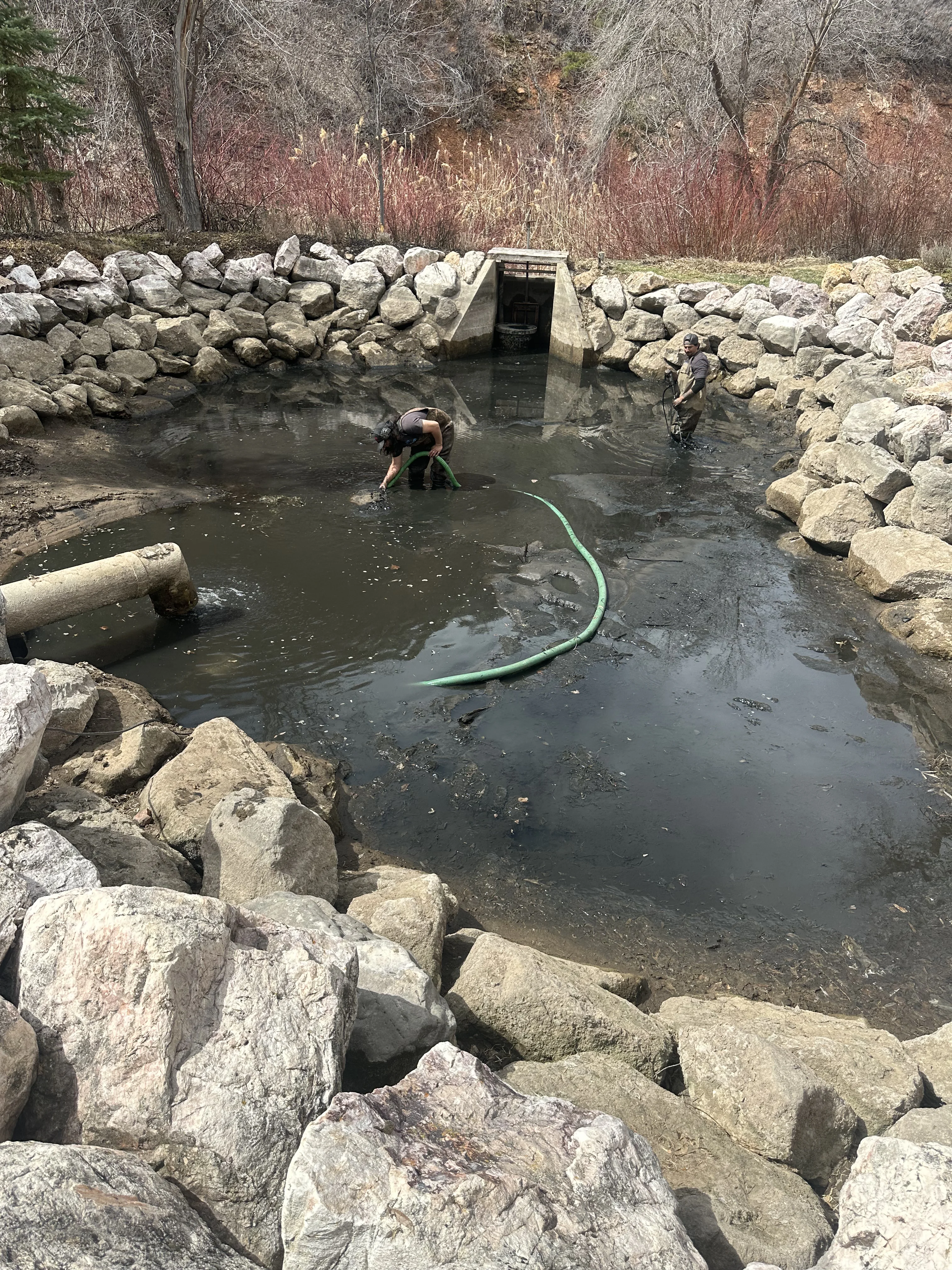 How to Choose the Right Pond Vacuum (Utah Pond Owners Guide) - Equipment & Supplies Pond care guide from Utah Water Gardens